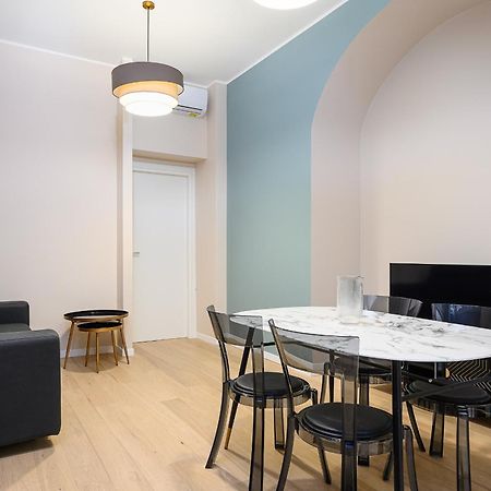Suites In Porta Garibaldi & Chinatown - City Center Well Connected Милан Экстерьер фото