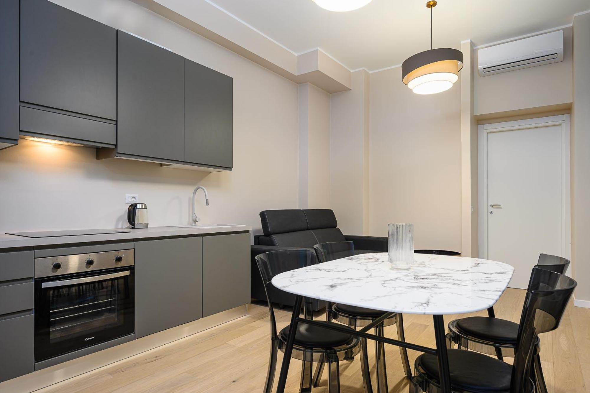Suites In Porta Garibaldi & Chinatown - City Center Well Connected Милан Экстерьер фото