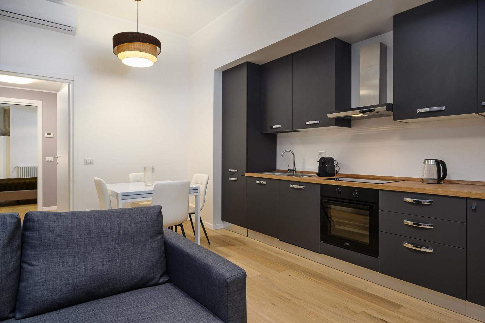 Suites In Porta Garibaldi & Chinatown - City Center Well Connected Милан Экстерьер фото