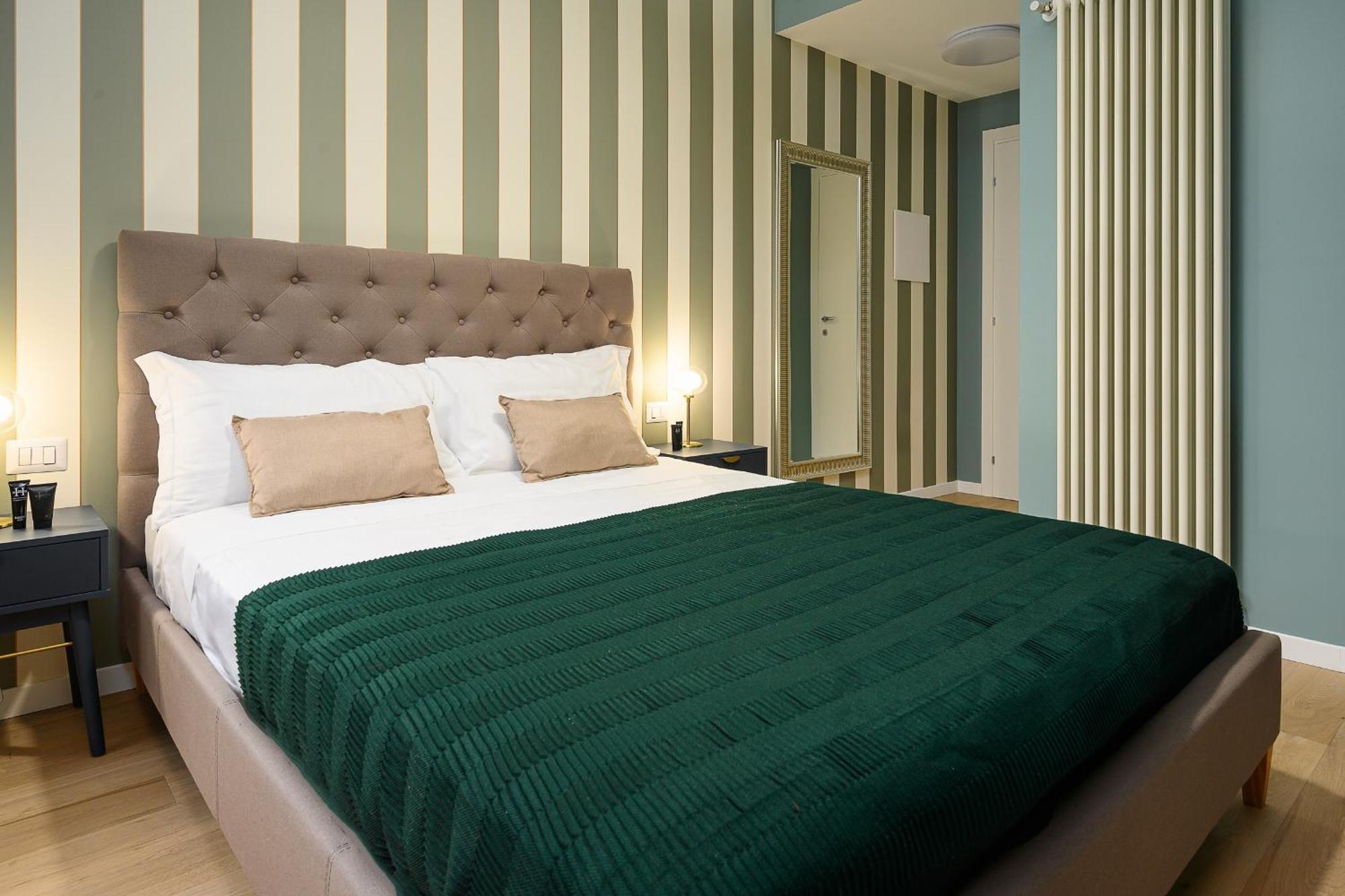 Suites In Porta Garibaldi & Chinatown - City Center Well Connected Милан Экстерьер фото