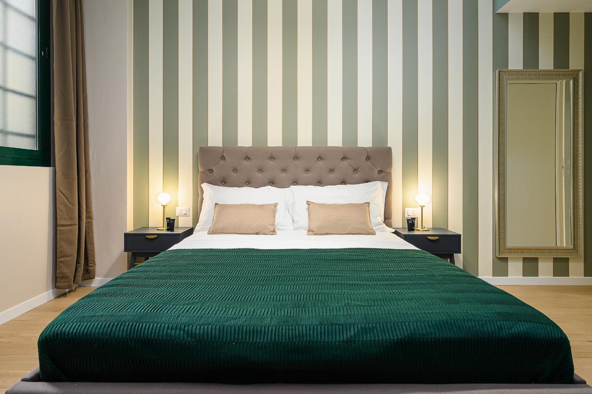 Suites In Porta Garibaldi & Chinatown - City Center Well Connected Милан Экстерьер фото